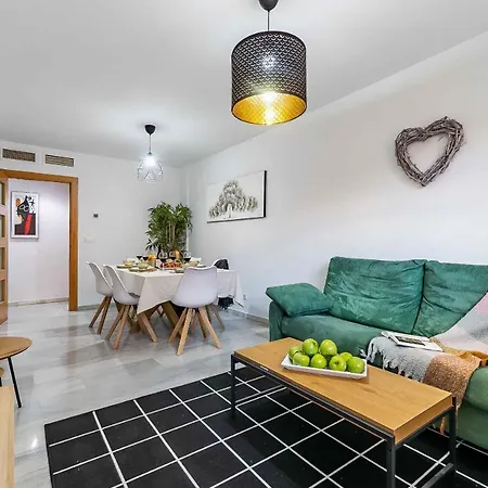 Apartment Bajo Urbano Boutique En Carlos Haya Con Terraza Y Parking *