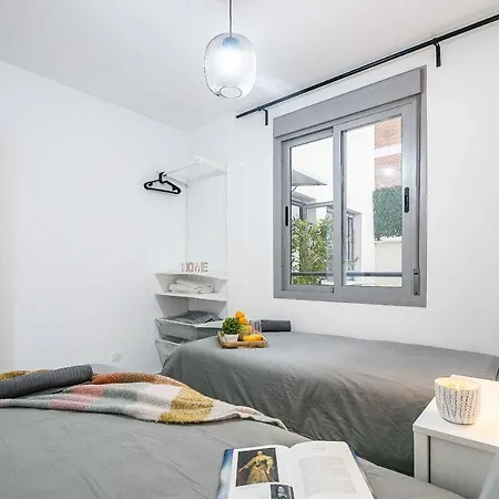 Bajo Urbano Boutique En Carlos Haya Con Terraza Y Parking Apartment